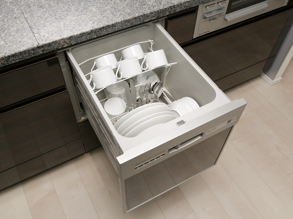 Kitchen.  [Slide-type dishwasher] Without the hassle, It can be efficiently crockery cleaning, Also it offers a good dishwasher to the water-saving effect. Since sliding, You can out of dishes in a comfortable position.