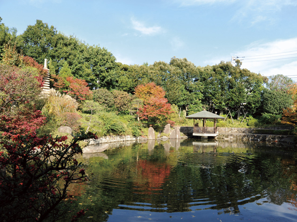 Surrounding environment. Mejiro garden (about 680m ・ A 9-minute walk)