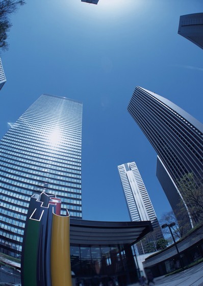 Shinjuku Metropolitan Government around the high-rise building (about 700m from Shinjuku Station)