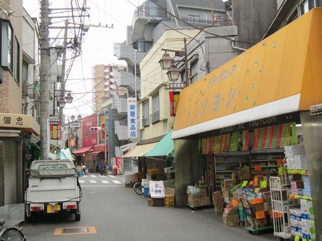 Shopping centre. Tabata Ginza shopping district to the (shopping center) 190m