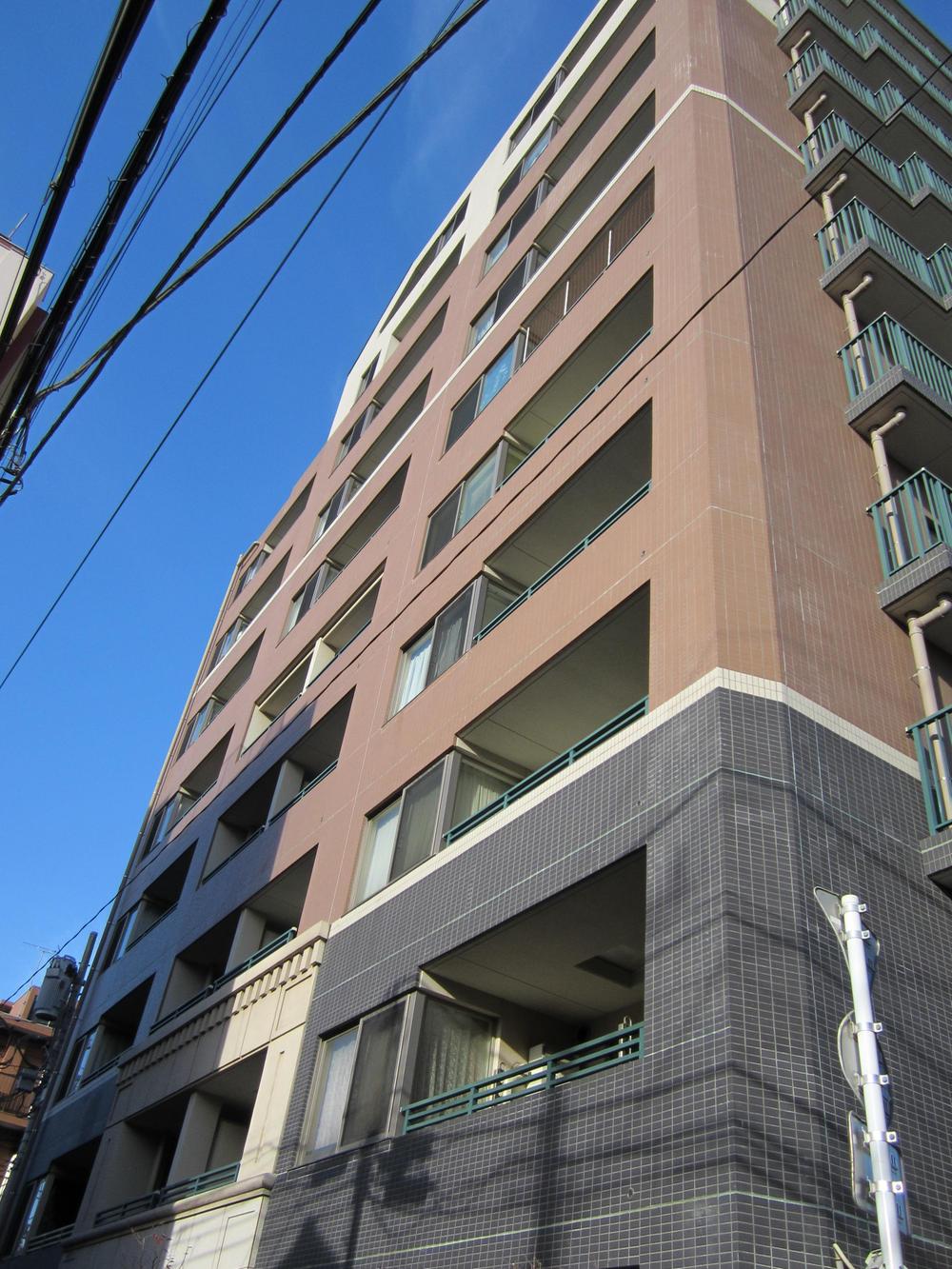 Local appearance photo. Local (12 May 2013) Shooting