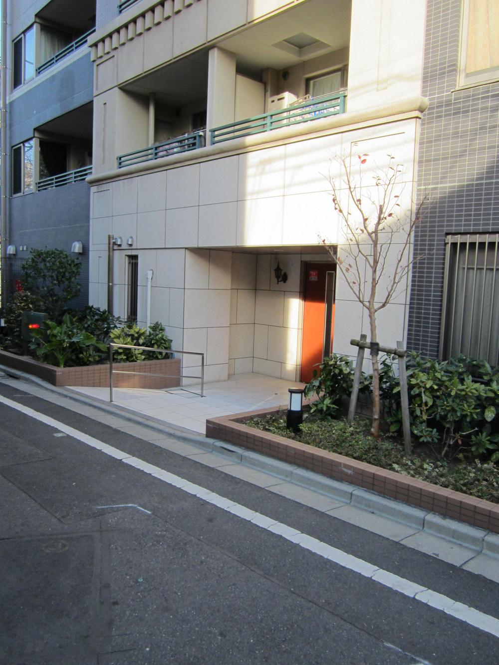 Local appearance photo. Local (12 May 2013) Shooting