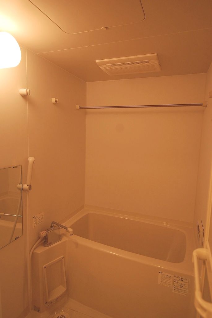 Bath.  [bathroom] Reheating ・ With bathroom dryer