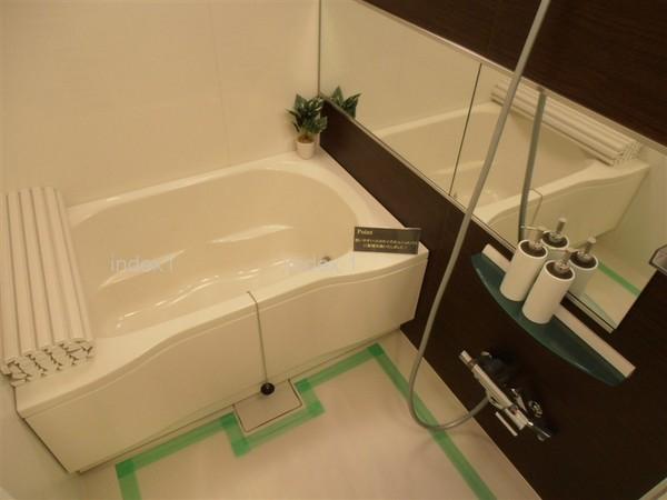 Bathroom. Convenient reheating ・ With bathroom dryer!
