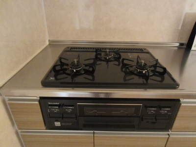 Kitchen. With 3-neck grill stove! Also there firmly cooking space! 