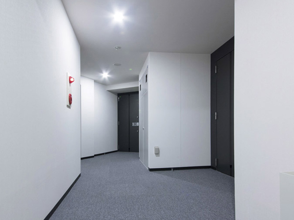 Common utility.  [Inner hallway] It does not receive rain and wind, Including the adoption of privacy highly inner corridor to cut off the line of sight from the outside, For comfortable living, A comfortable performance and attention to detail, Deepen the relaxation and peace. (Inner hallway)