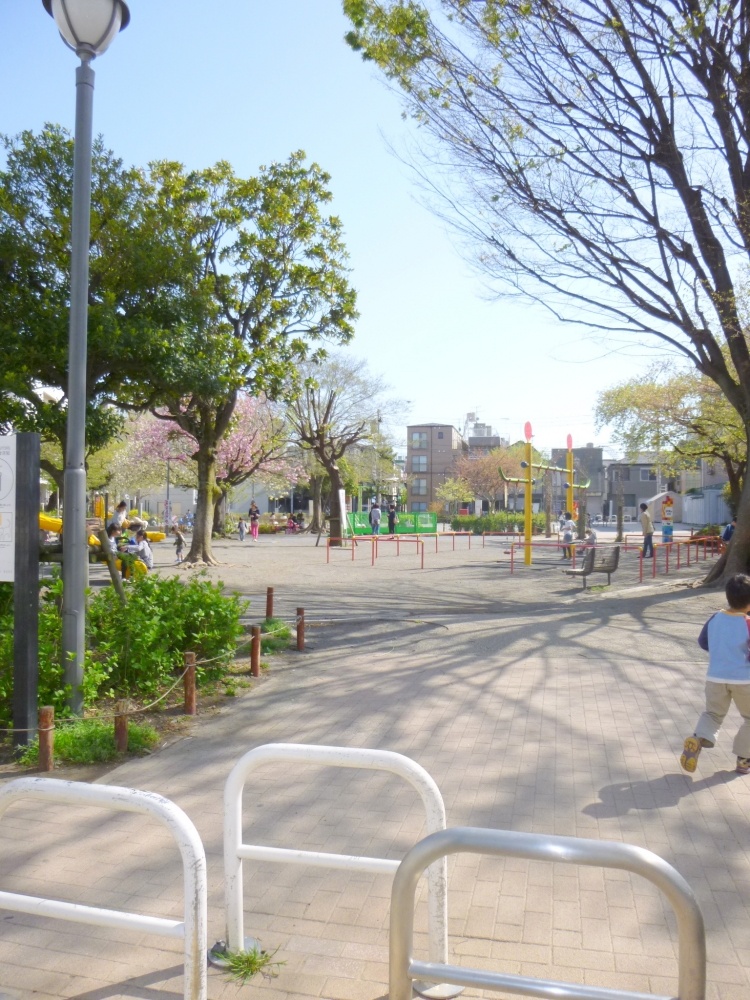 park. Until Shiinamachi park (park) 210m