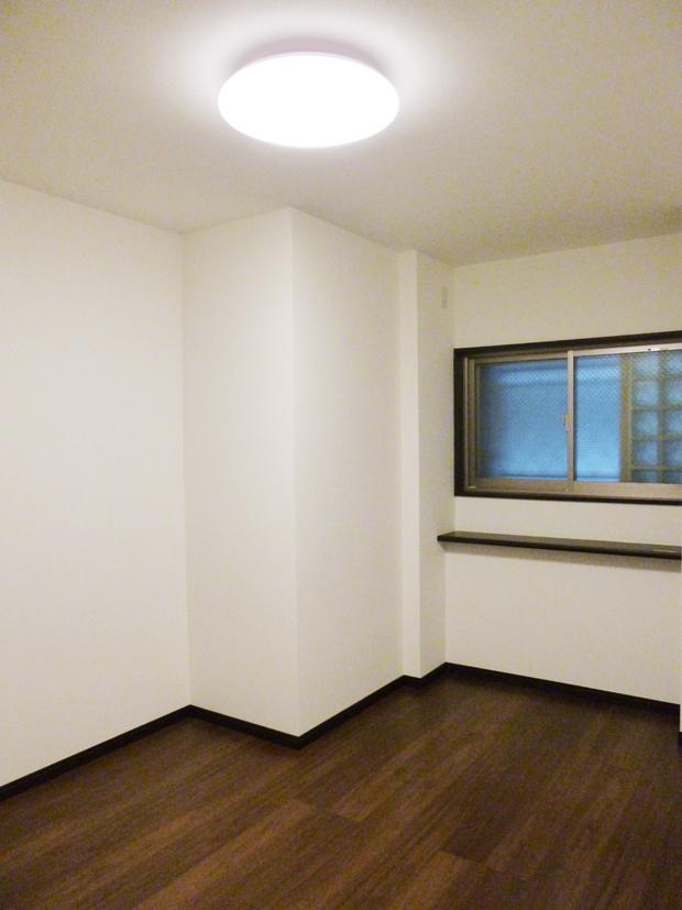 Non-living room. Indoor (10 May 2013) Shooting