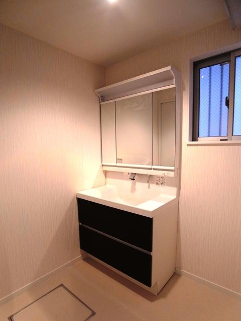 Same specifications photos (Other introspection). The company example of construction (washroom)