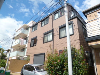 Building appearance. For further information, please contact Nichiwa Ikebukuro (D) 03-3985-2101