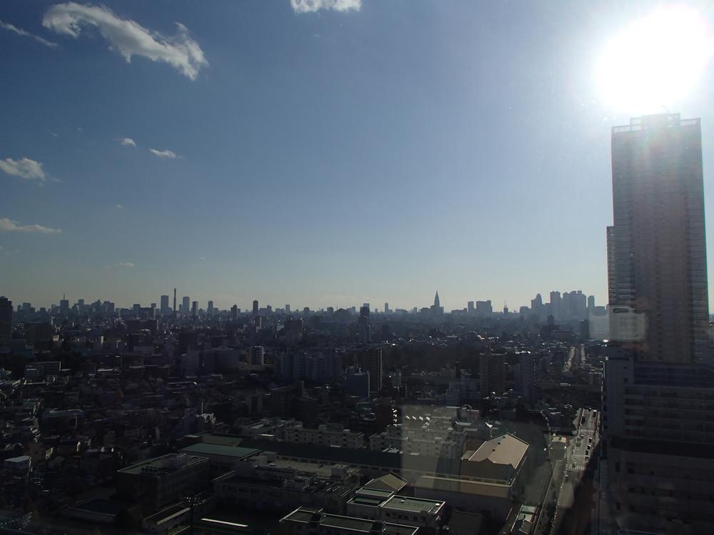 View photos from the dwelling unit. The south side of the view (12 May 2013) Shooting