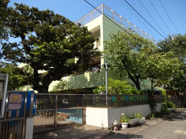 kindergarten ・ Nursery. Little Women nursery school (kindergarten ・ 900m to the nursery)