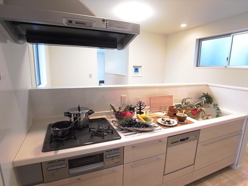 Same specifications photo (kitchen)