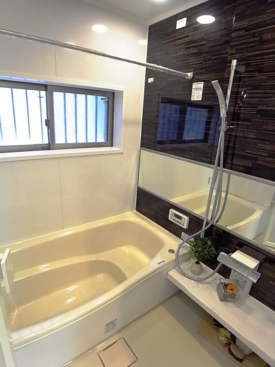 Same specifications photo (bathroom)