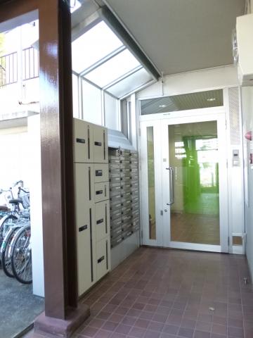 Entrance. Courier BOX ・ Set post