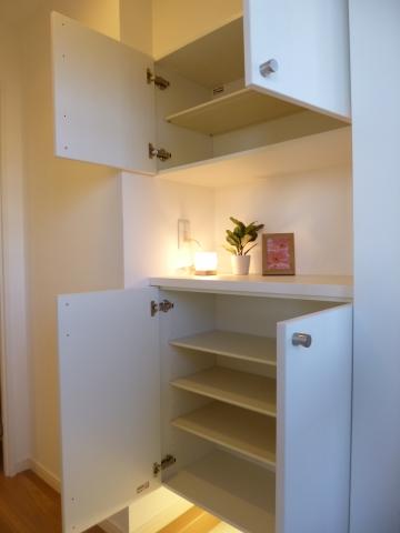 Receipt. Footwear input