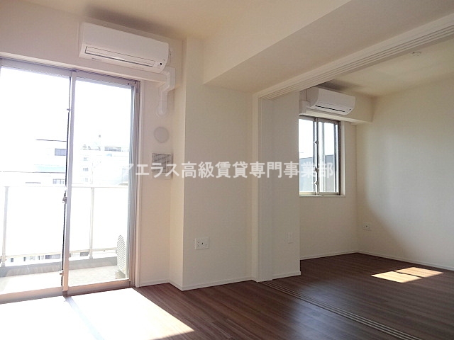 Living and room