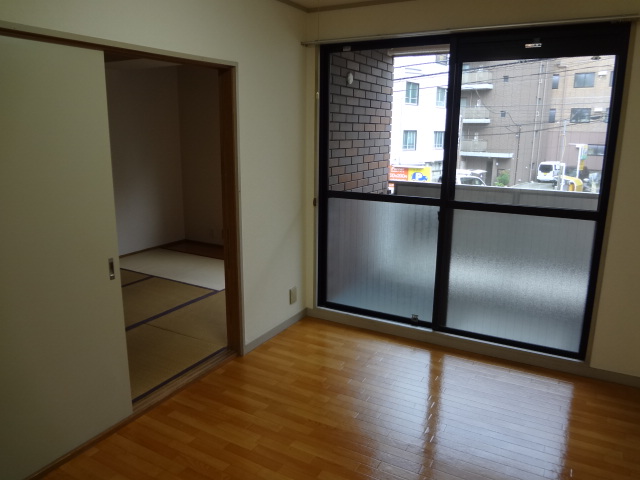 Other room space. Western-style 6 tatami