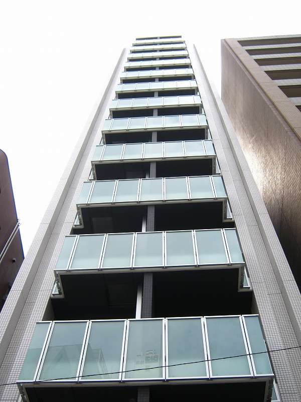 Building appearance. It was completed in August 2013