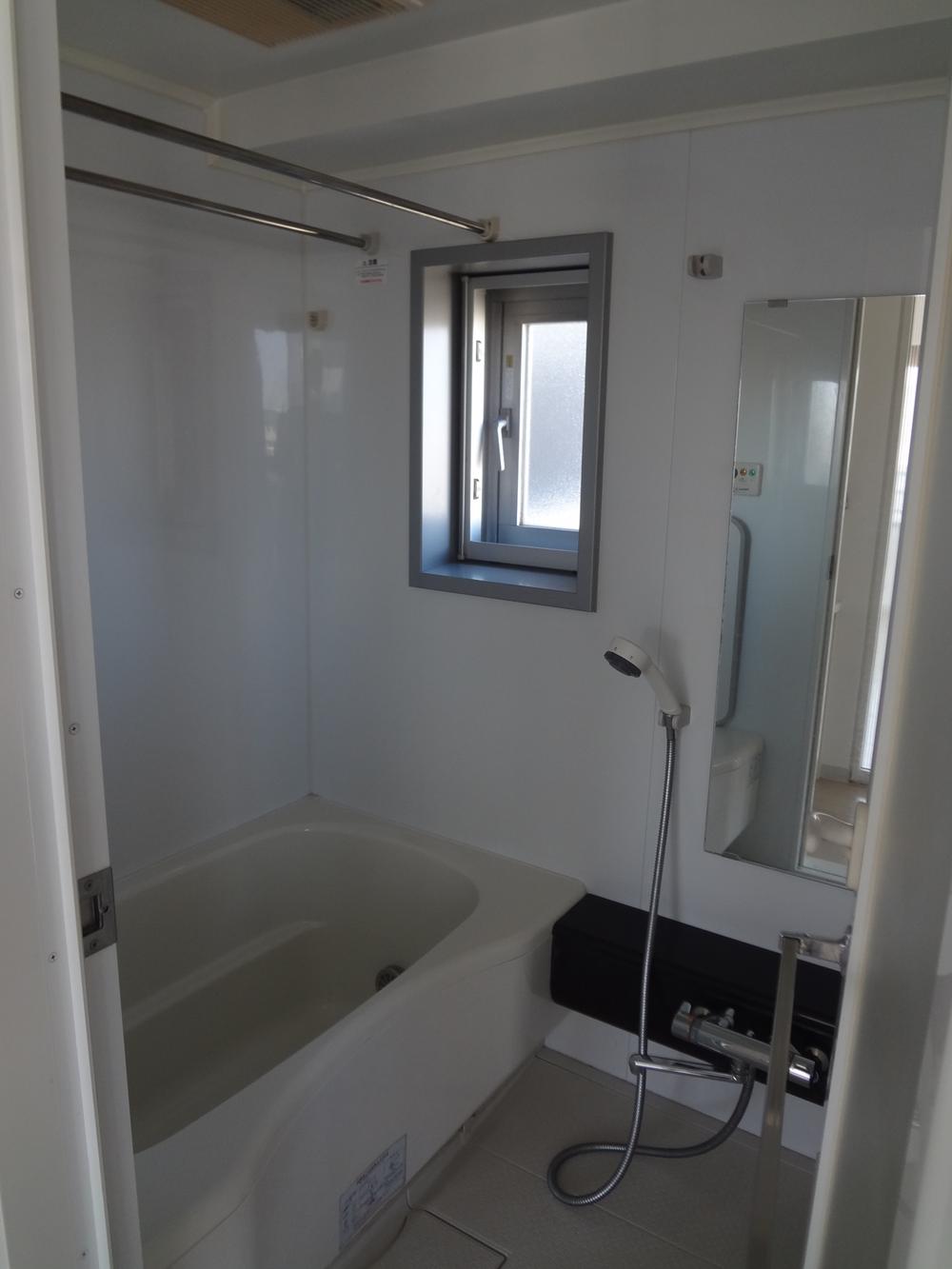 Bathroom. Indoor (12 May 2013) Shooting