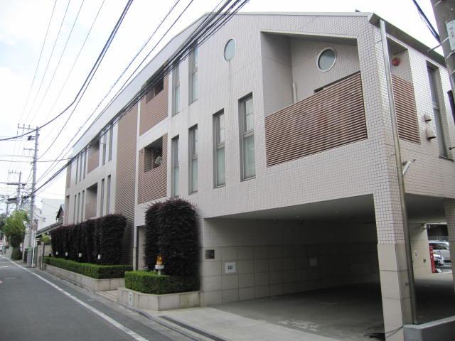 Local appearance photo. Local (11 May 2013) Shooting