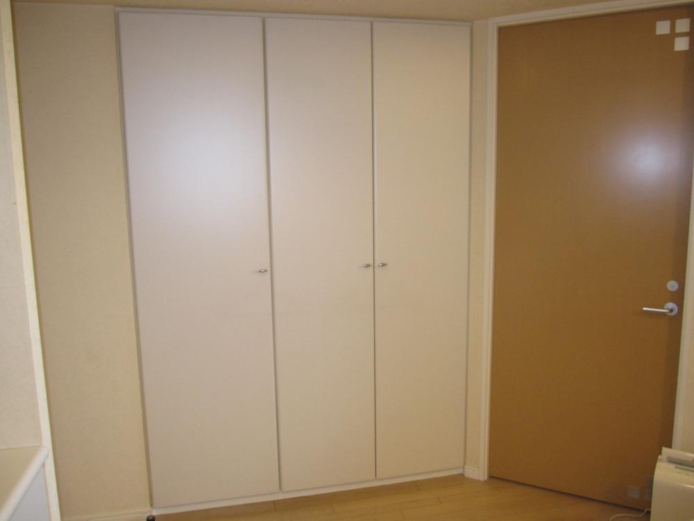 Non-living room. Indoor (11 May 2013) Shooting