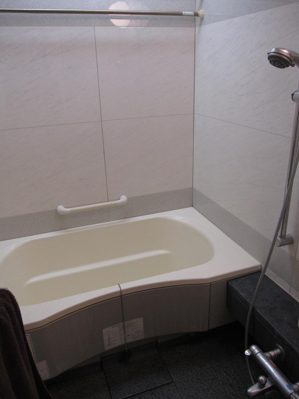 Bathroom. Indoor (11 May 2013) Shooting