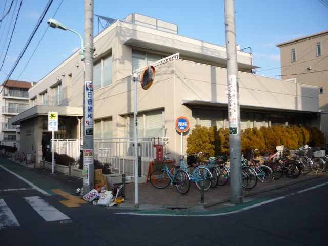 library. 103m to Toshima Ward Mejiro Library (Library)