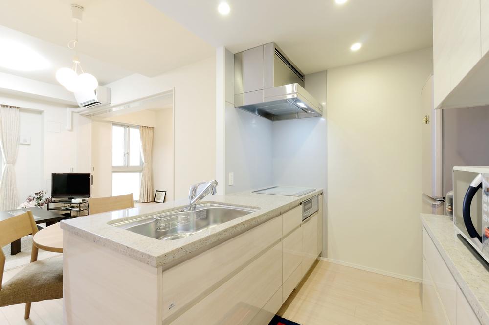 Kitchen. Room (August 2013) Shooting