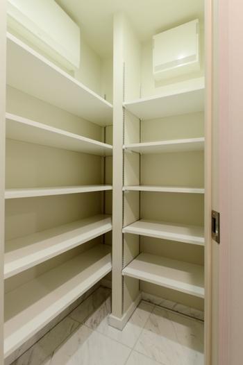 Receipt. Shoes-in closet