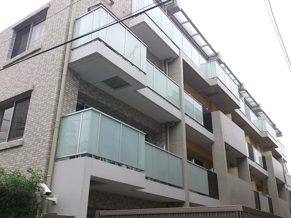 Local appearance photo. Local (12 May 2013) Shooting