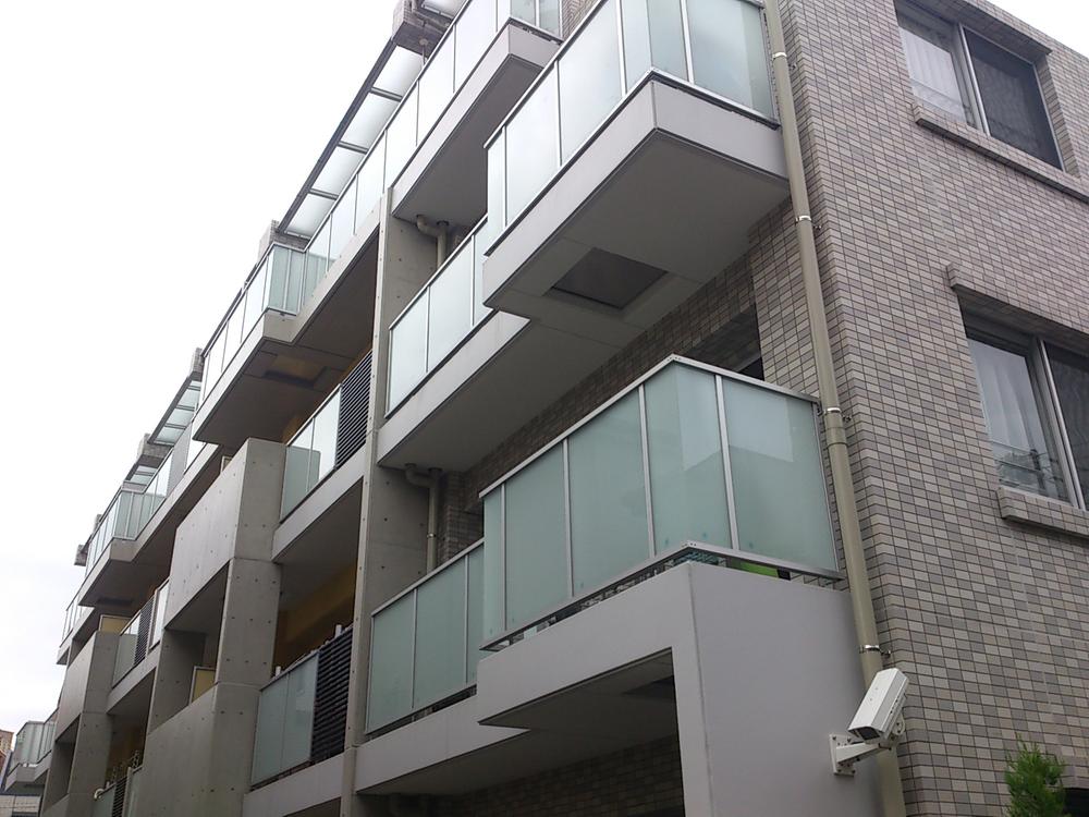 Local appearance photo. Appearance (12 May 2013) Shooting