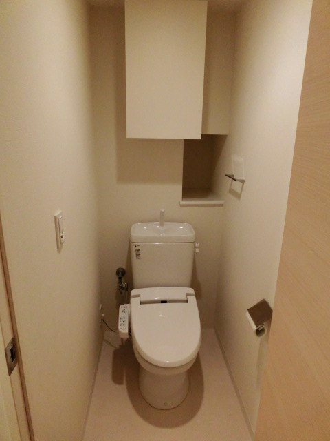 Toilet. BELISTA Nishi-sugamo (base lister Nishi-sugamo)