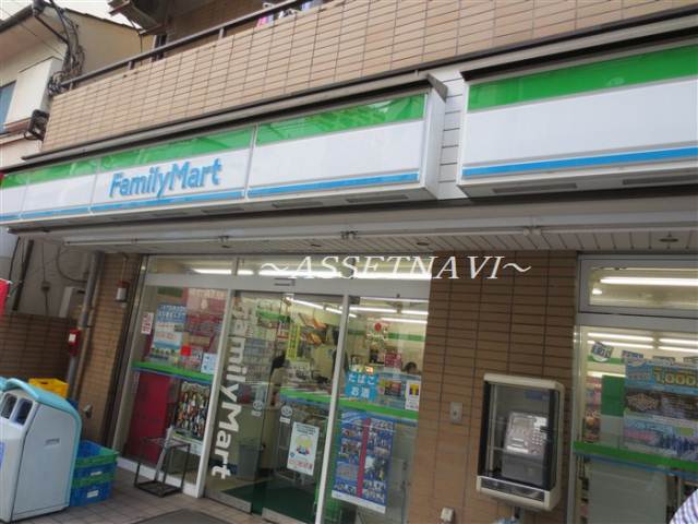 Convenience store. FamilyMart Itabashi Nishiguchi store up (convenience store) 269m