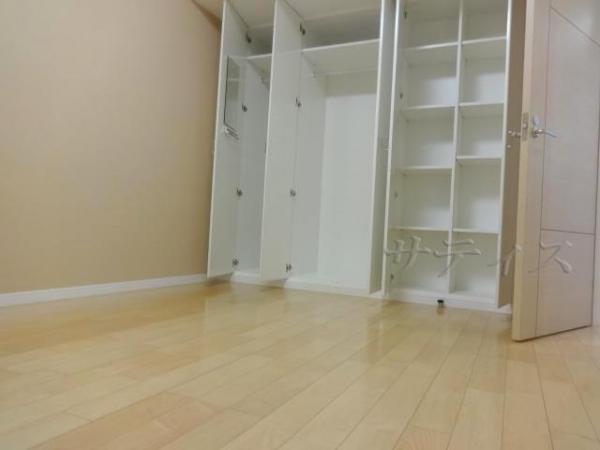 Non-living room. About 6.3 Pledge of Western-style closet equipped