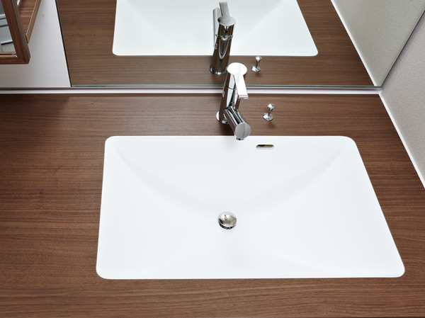 Bathing-wash room.  [Bowl-integrated Square counter] Basin counters and artificial marble basin bowl of woodgrain is also easy to clean without seam stylish.