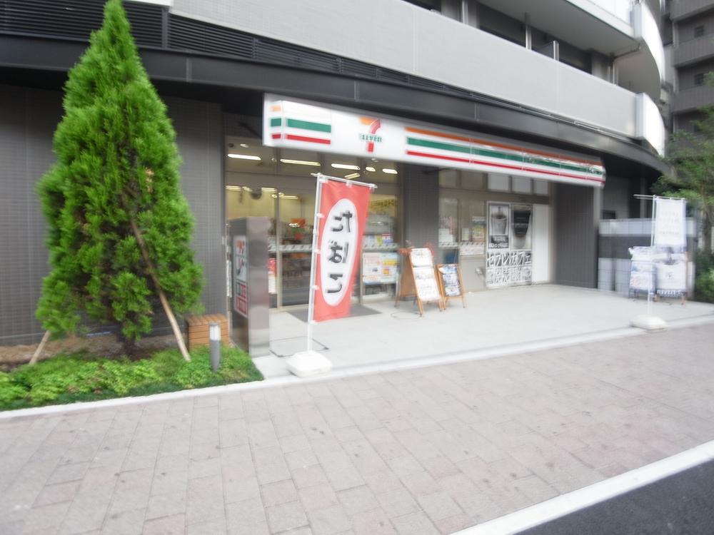Other. First floor store (Seven-Eleven)