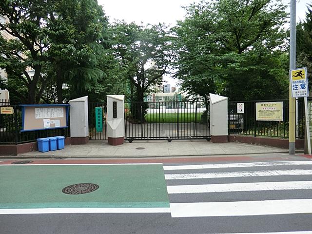 Junior high school. 533m to Toshima Ward Sugamo North Junior High School