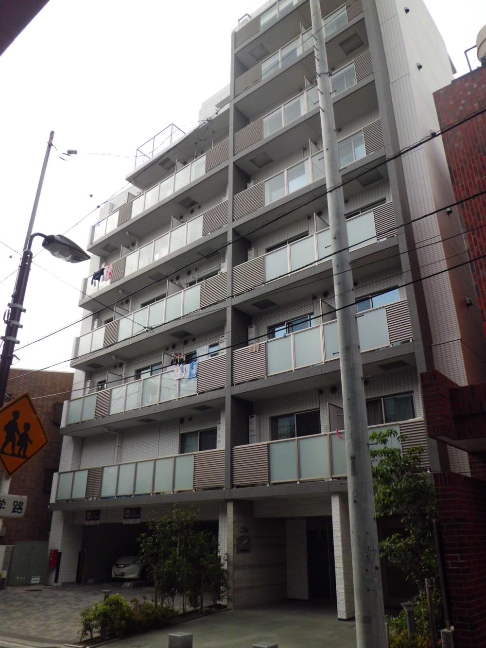 Local appearance photo. Local (10 May 2013) Shooting