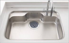 Kitchen.  [Stainless steel wide sink] The clean design, Easy to wash large sizes such as wok or large vegetables. Water is silent type to reduce the sound that I sound and tableware hits the sink.