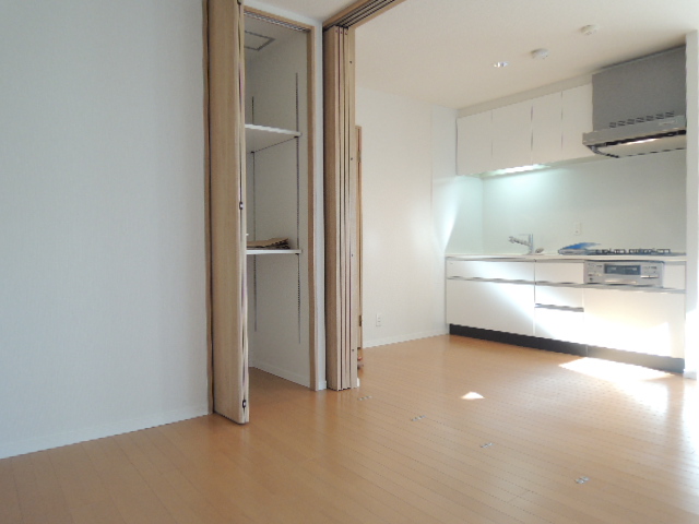 Living and room. Movable partition