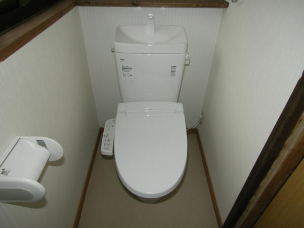 Toilet. It is the first floor of the new toilet.