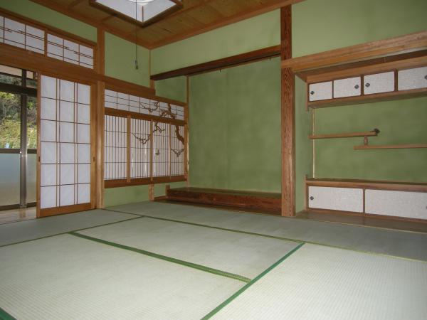 Other introspection. It is the first floor of 8 quires Japanese-style room.  Tatami Omotegae ・ It was repainted of Juraku wall.