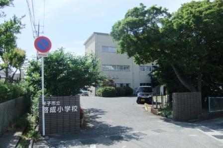 Primary school. 274m to Yonago Municipal Yoshinari Elementary School