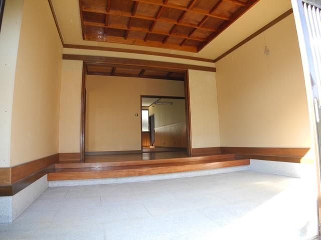 Other. Entrance of Hiroi coffered