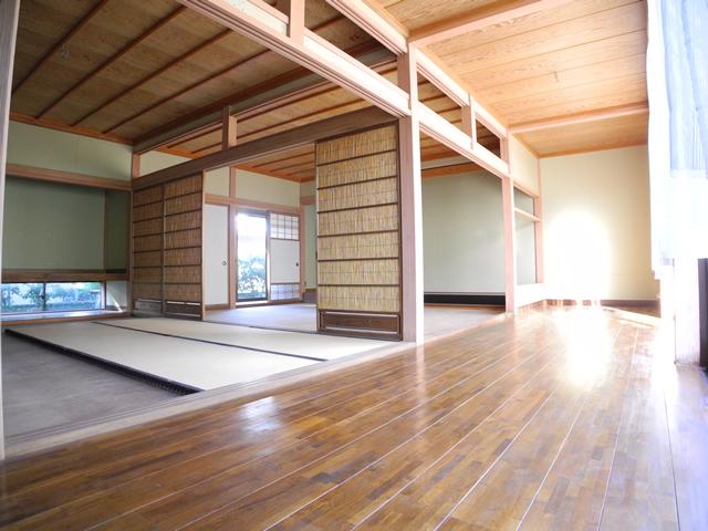Non-living room. Japanese-style room with a veranda Tsuzukiai (tatami part only)