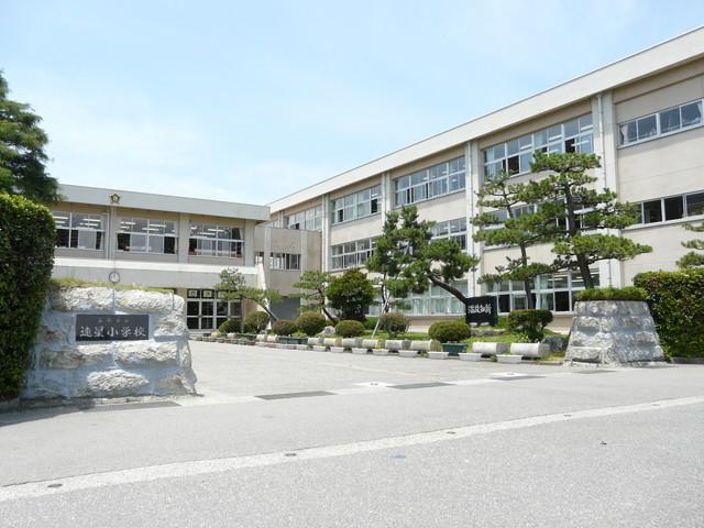 Other local. Hayahoshi elementary school