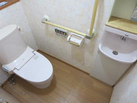 Toilet. Washing ・ Keep warm function with toilet is operation easy because with even hand-washing