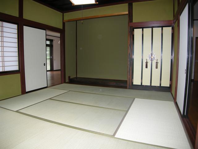 Non-living room. Calm Japanese-style room 8 quires