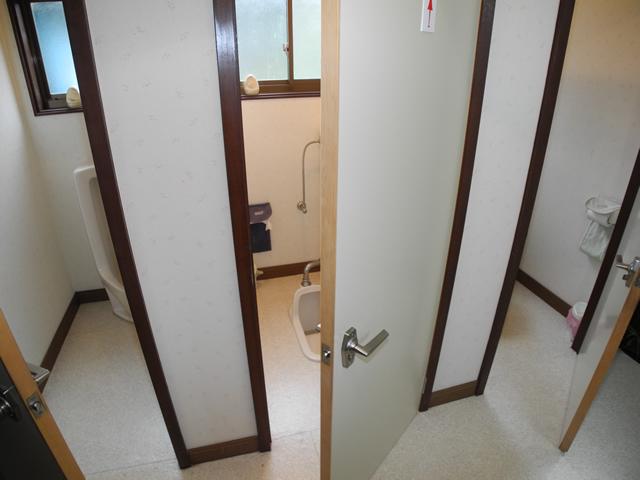 Toilet. Men's ・ Western style ・ Japanese-style toilet There